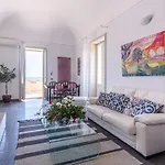 Luxury In Ancient Building Сиракузы