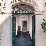 Апартаменты Luxury In Ancient Building *