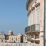 Luxury In Ancient Building Сиракузы